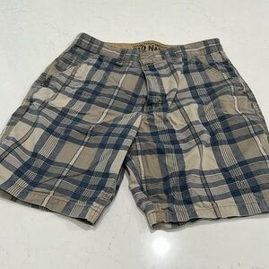 Old Navy plaid men’s shorts